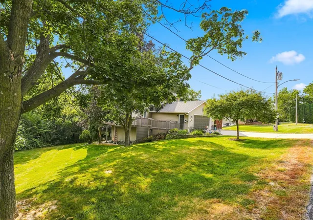 Photo 3 of Single family home for sale at 2105 E 6th Street, Coal Valley, IL 61240 | MLS# 12745619 | Listing updated on 2026-09-13
