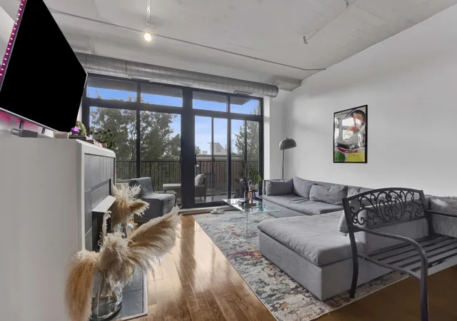 Photo 2 of Condo for sale at 1525 S Sangamon St #307, Chicago, IL 60608 | MLS# 12745631 | Listing updated on 2026-10-09