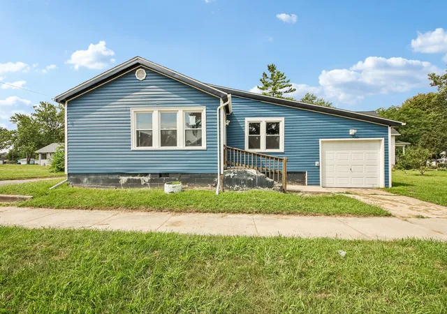 Photo 1 of Single family home for sale at 255 N Hunter Ave, Kankakee, IL 60901 | MLS# 12745667 | Listing updated on 2026-09-06
