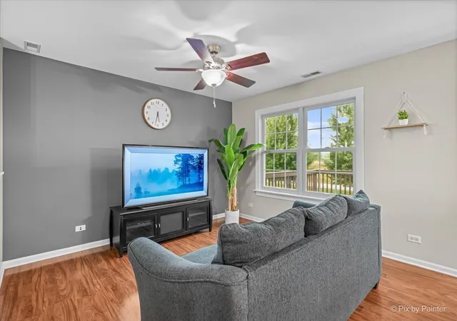 Listing Photo 4 - Condo for sale in building located at 1091 Marcello Dr, Hampshire, IL 60140 - Unit #1091