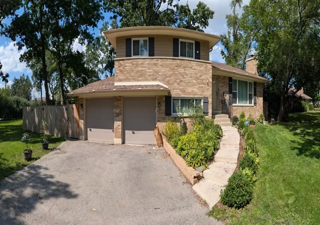 Single family home for sale at 141 E Potter St, Wood Dale, IL 60191 | MLS# 12745729