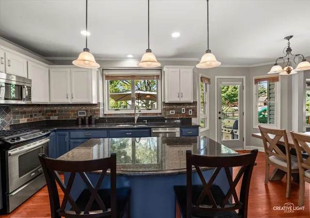 Photo 4 of Single family home for sale at 5327 Velvet Bent Ct, Naperville, IL 60564 | MLS# 12745796 | Listing updated on 2026-10-22