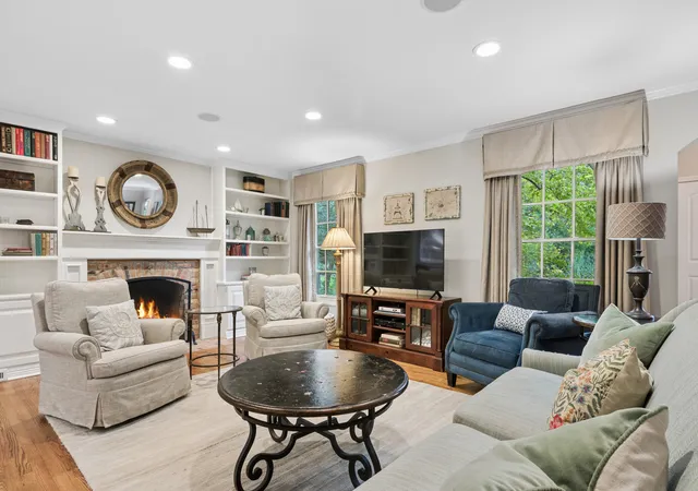 Photo 4 of Single family home for sale at 2112 2nd Street, Northbrook, IL 60062 | MLS# 12745801 | Listing updated on 2026-09-23