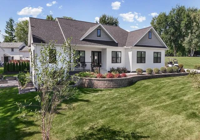 Photo 3 of Single family home for sale at 138 Pueblo Dr, Loda, IL 60948 | MLS# 12745823 | Listing updated on 2026-09-23