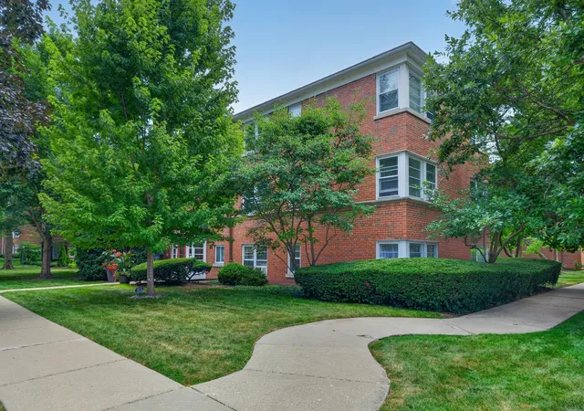 Photo 1 of Townhouse for sale at 2541 Bennett Ave #1, Evanston, IL 60201 | MLS# 12745846 | Listing updated on 2026-09-19