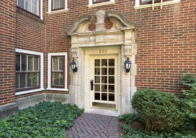 Photo 1 of Condo for sale at 220 S Maple Ave #42, Oak Park, IL 60302 | MLS# 12745854 | Listing updated on 2026-09-16