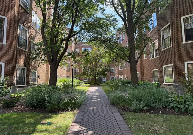 Photo 2 of Condo for sale at 220 S Maple Ave #42, Oak Park, IL 60302 | MLS# 12745854 | Listing updated on 2026-09-16