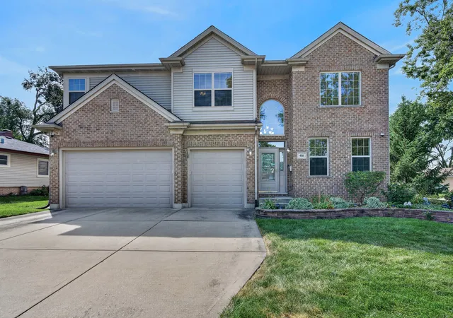 Photo 1 of Single family home for sale at 401 Lilac Ln, Elk Grove Village, IL 60007 | MLS# 12745868 | Listing updated on 2026-09-15