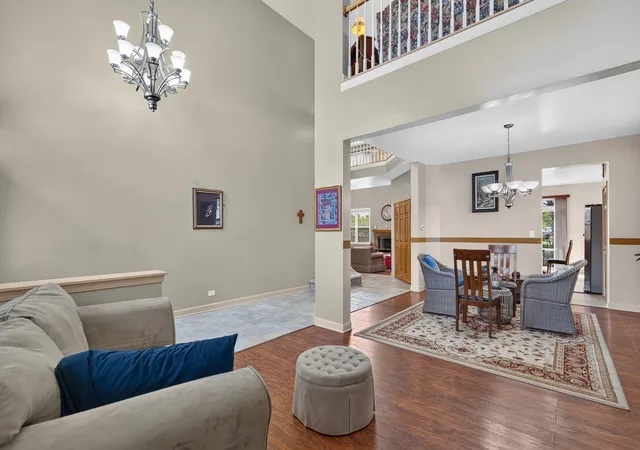 Photo 2 of Single family home for sale at 401 Lilac Ln, Elk Grove Village, IL 60007 | MLS# 12745868 | Listing updated on 2026-09-15