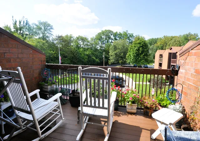 Photo 3 of Sale Pending at 2929 Sunnyside Dr #360D, Rockford, IL 61114 | MLS# 12745892 | Listing updated on 2026-09-10