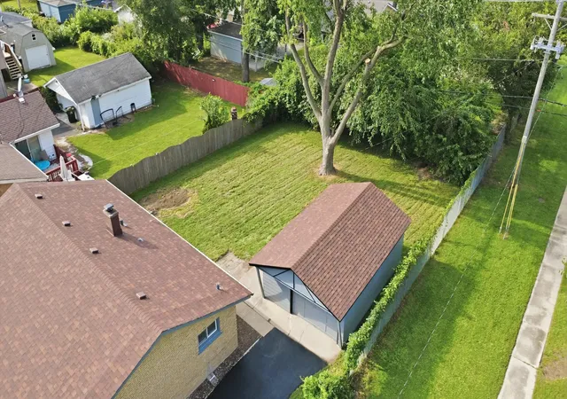 Photo 4 of Single family home for sale at 3036 Wilshire Ave, Markham, IL 60428 | MLS# 12745901 | Listing updated on 2026-09-09