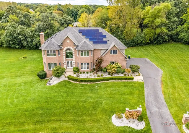 Photo 1 of Single family home for sale at 4402 Heritage Ln, Long Grove, IL 60047 | MLS# 12745905 | Listing updated on 2026-09-25