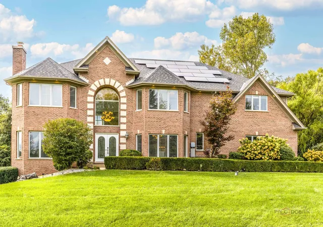 Single family home for sale at 4402 Heritage Ln, Long Grove, IL 60047 | MLS# 12745905