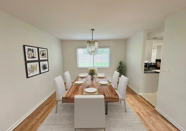 Photo 4 of Single family home for sale at 208 Autumn Ln, Vernon Hills, IL 60061 | MLS# 12745925 | Listing updated on 2026-09-28
