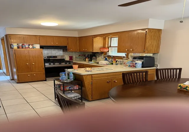 Photo 3 of Single family home for sale at 8016 Natchez Ave, Burbank, IL 60459 | MLS# 12745954 | Listing updated on 2026-09-23