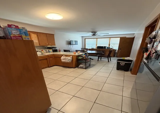 Photo 4 of Single family home for sale at 8016 Natchez Ave, Burbank, IL 60459 | MLS# 12745954 | Listing updated on 2026-09-23