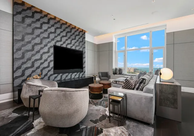 Photo 4 of Condo for sale at 132 E Delaware Pl #6206, Chicago, IL 60611 | MLS# 12745959 | Listing updated on 2026-09-17