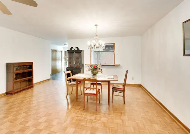 Listing Photo 5 - Condo for sale in building located at 2707 Greenwood Acres Dr, DeKalb, IL 60115 - Unit #2707