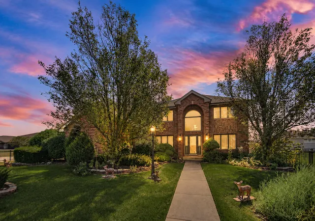 Single family home for sale at 19331 Everett Ln, Mokena, IL 60448 | MLS# 12746149