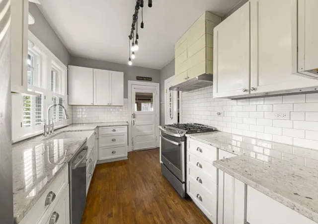 Photo 3 of Single family home for sale at 1002 N President St, Wheaton, IL 60187 | MLS# 12746197 | Listing updated on 2026-10-15