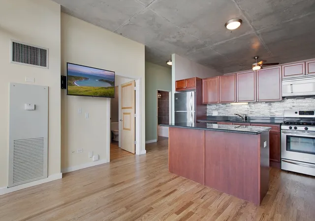 Photo 2 of Condo for sale at 1720 S Michigan Ave #1812, Chicago, IL 60616 | MLS# 12746205 | Listing updated on 2026-09-16