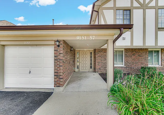 Photo 2 of Condo for sale at 9151 Sutton Ct #93, Orland Park, IL 60462 | MLS# 12746224 | Listing updated on 2026-09-09