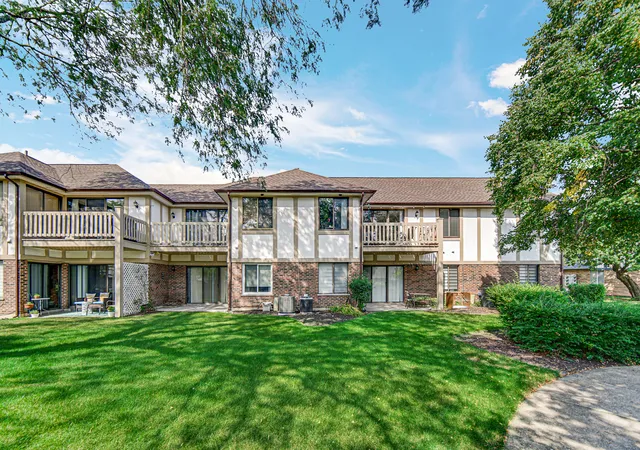 Photo 3 of Condo for sale at 9151 Sutton Ct #93, Orland Park, IL 60462 | MLS# 12746224 | Listing updated on 2026-09-09