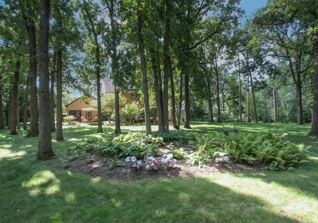Photo 40 of Single family home for sale at 24530 Hummingbird Ct, Barrington, IL 60010 | MLS# 12746227 | Listing updated on 2026-09-14