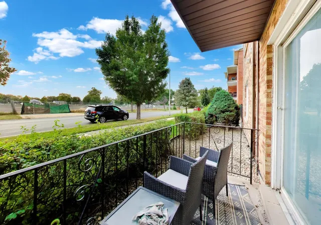 Photo 2 of Condo for sale at 10830 Kilpatrick Ave #1SE, Oak Lawn, IL 60453 | MLS# 12746282 | Listing updated on 2026-09-24