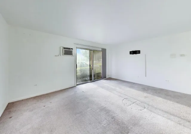 Photo 3 of Condo for sale at 10830 Kilpatrick Ave #1SE, Oak Lawn, IL 60453 | MLS# 12746282 | Listing updated on 2026-09-24