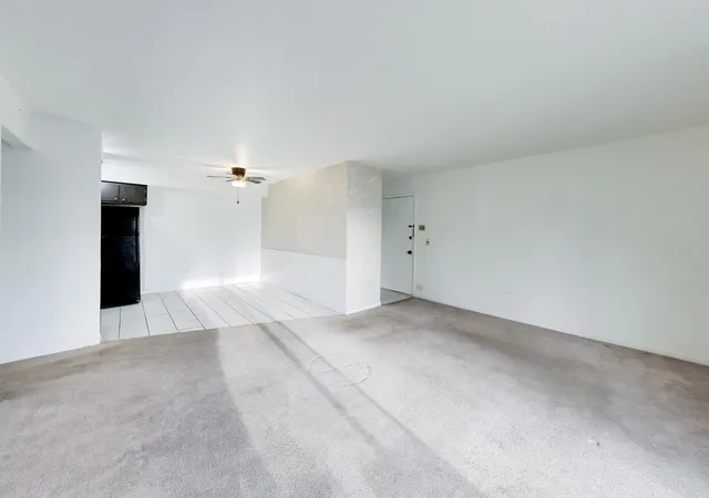 Listing Photo 5 - Condo for sale in building located at 10830 Kilpatrick Ave, Oak Lawn, IL 60453 - Unit #1SE