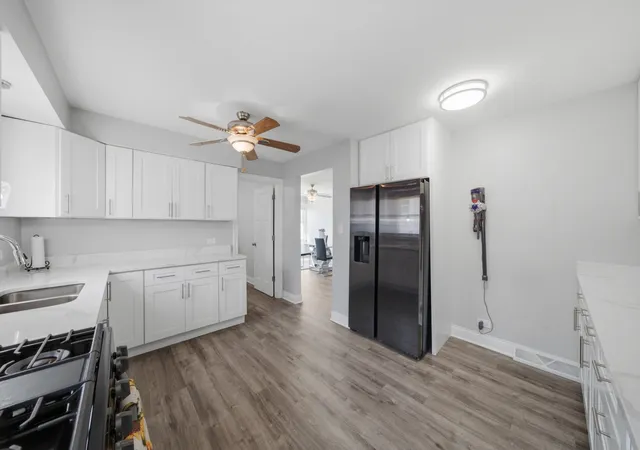 Photo 3 of Single family home for sale at 4228 W 127th Street, Alsip, IL 60803 | MLS# 12746286 | Listing updated on 2026-10-07