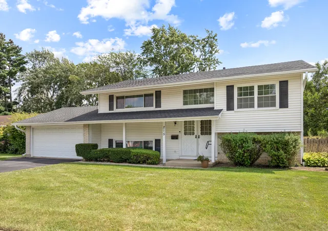 Photo 1 of Single family home for sale at 215 Parkchester Rd, Elk Grove Village, IL 60007 | MLS# 12746302 | Listing updated on 2026-09-07