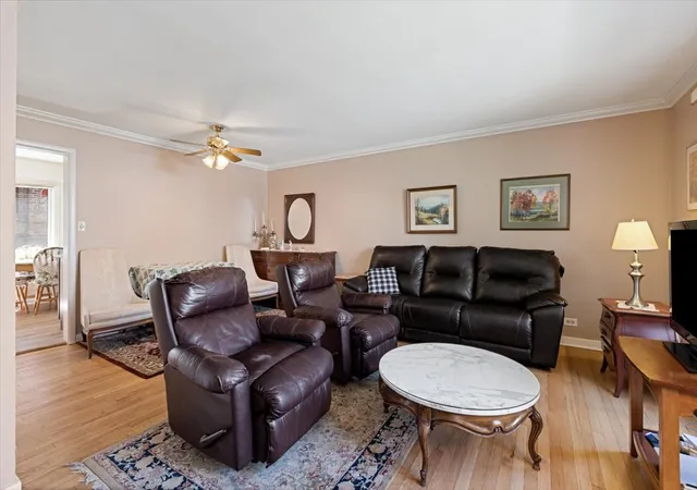 Photo 4 of Townhouse for sale at 4618 N Paulina St, Chicago, IL 60640 | MLS# 12746338 | Listing updated on 2026-09-14