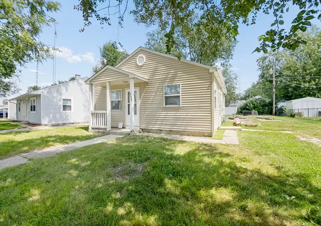 Photo 1 of Single family home for sale at 726 N Webster Cir, Kankakee, IL 60901 | MLS# 12746371 | Listing updated on 2026-09-07