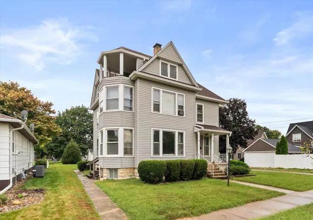 Photo 2 of Single family home for sale at 403 1st Avenue, Ottawa, IL 61350 | MLS# 12746374 | Listing updated on 2026-10-07