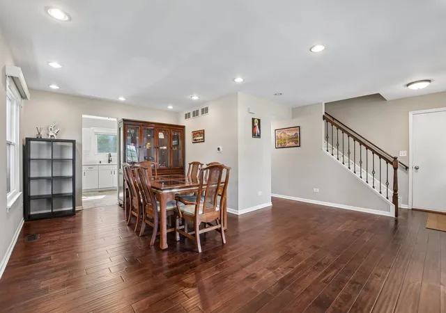 Photo 4 of Single family home for sale at 1931 Crossing Ct, Naperville, IL 60540 | MLS# 12746501 | Listing updated on 2026-09-23