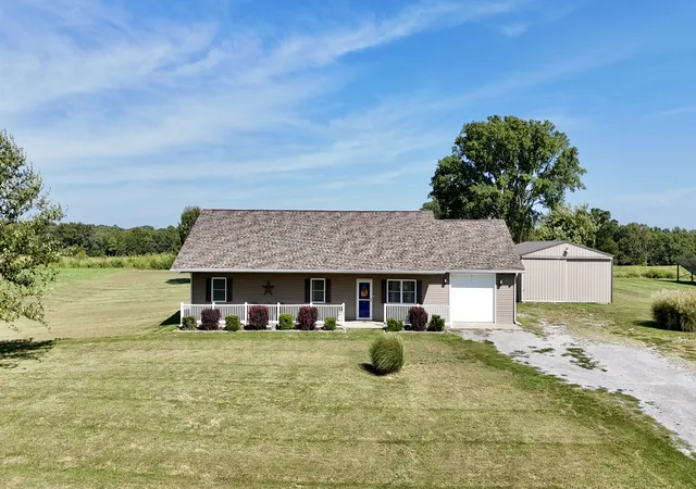 Photo 1 of Single family home for sale at 1050 Campground Rd, Ava, IL 62907 | MLS# 12746507 | Listing updated on 2026-09-25