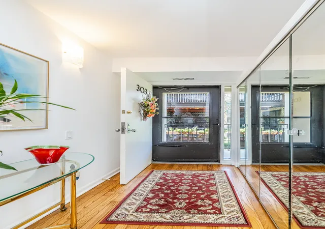 Listing Photo 5 - Condo for sale in building located at 3700 N Lake Shore Dr, Chicago, IL 60613 - Unit #303