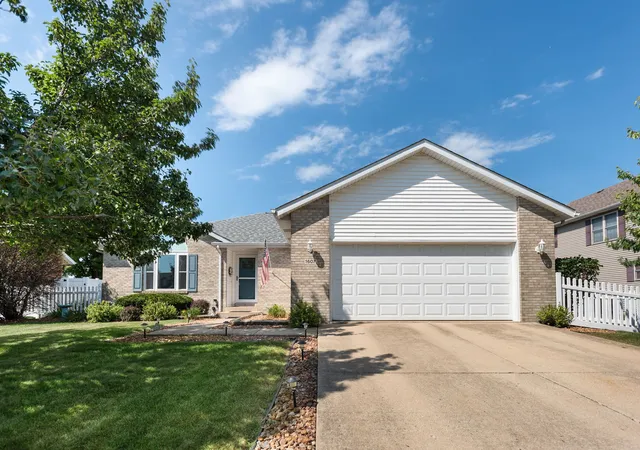 Photo 17 of Single family home for sale at 1607 Hatteras Dr, Bourbonnais, IL 60914 | MLS# 12746536 | Listing updated on 2026-10-14