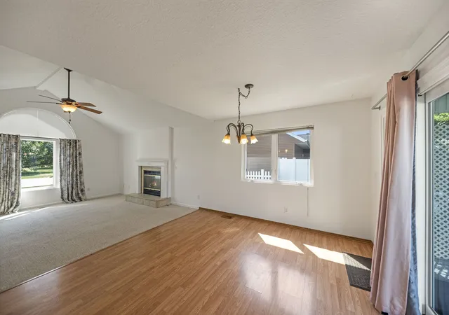 Photo 4 of Single family home for sale at 1607 Hatteras Dr, Bourbonnais, IL 60914 | MLS# 12746536 | Listing updated on 2026-09-29