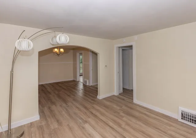 Photo 4 of Single family home for sale at 5320 33rd Avenue, Moline, IL 61265 | MLS# 12746547 | Listing updated on 2026-09-19