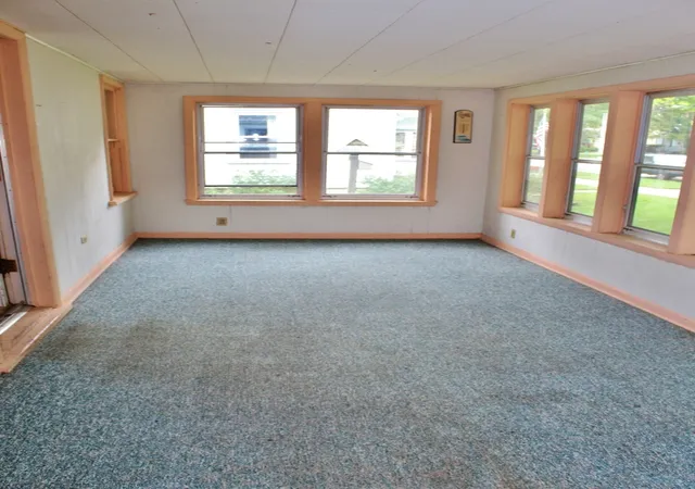 Photo 3 of Single family home for sale at 416 E Benton St, Morris, IL 60450 | MLS# 12746621 | Listing updated on 2026-09-21