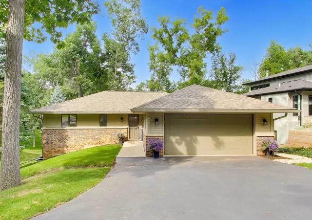 Photo 1 of Sale Pending at 1929 Baintree Rd, Lake Summerset, IL 61019 | MLS# 12746640 | Listing updated on 2026-10-02