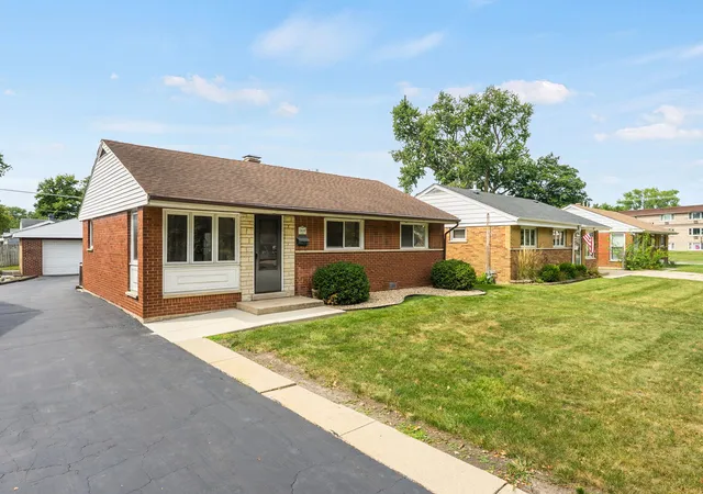 Photo 1 of Single family home for sale at 2808 S 10th Avenue, Broadview, IL 60155 | MLS# 12746645 | Listing updated on 2026-09-14