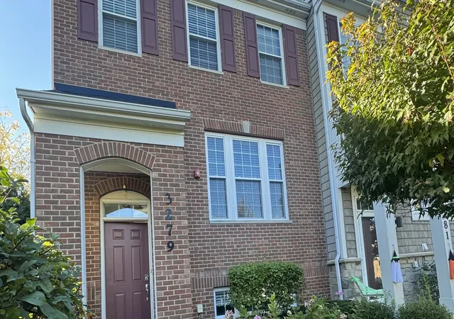 Photo 1 of Townhouse for sale at 3279 Coral Ln, Glenview, IL 60026 | MLS# 12746652 | Listing updated on 2026-10-10