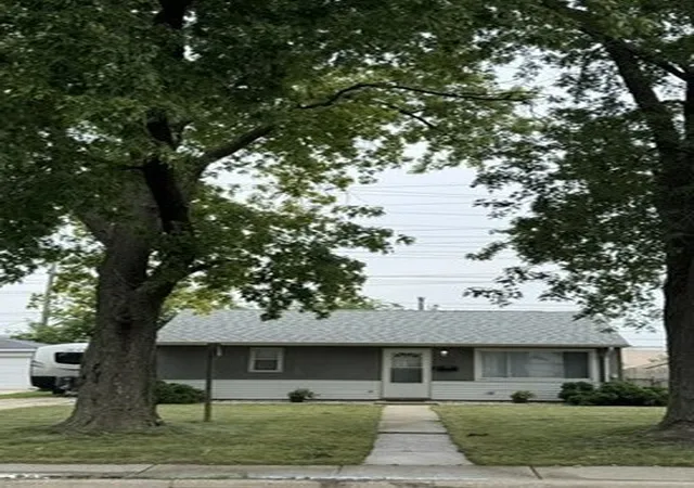 Photo 2 of Single family home for sale at 302 Notre Dame Ave, Joliet, IL 60436 | MLS# 12746714 | Listing updated on 2026-09-20