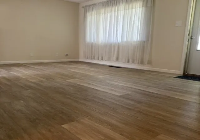 Photo 4 of Single family home for sale at 302 Notre Dame Ave, Joliet, IL 60436 | MLS# 12746714 | Listing updated on 2026-09-20