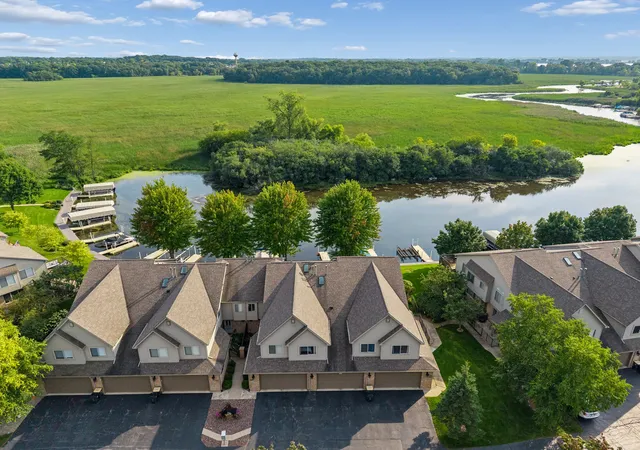 Photo 2 of Condo for sale at 814 W Il Route 173 #814, Antioch, IL 60002 | MLS# 12746748 | Listing updated on 2026-10-02