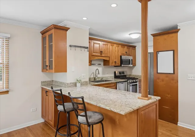 Photo 4 of Townhouse for sale at 723 S La Grange Rd, La Grange, IL 60525 | MLS# 12746766 | Listing updated on 2026-09-12